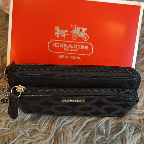 New Coach Double Zipper compartment wristlet wallet black monogram C - Picture 5 of 8